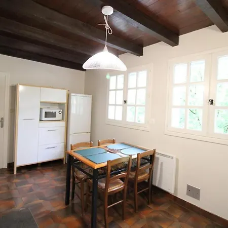 Semesterbostad Maison De Caractere A Mandailles-st-julien, 4 Pers, Proche Puy Mary, Jardin, Cheminee, Animaux Ok - Fr-1-742-565 *