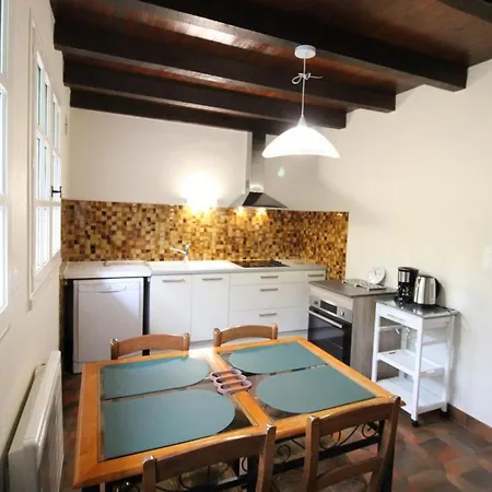 Maison De Caractere A Mandailles-st-julien, 4 Pers, Proche Puy Mary, Jardin, Cheminee, Animaux Ok - Fr-1-742-565 Semesterbostad Mandailles-Saint-Julien