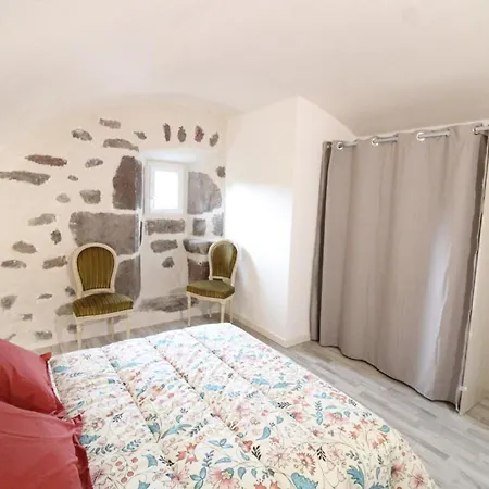 Semesterbostad Maison De Caractere A Mandailles-st-julien, 4 Pers, Proche Puy Mary, Jardin, Cheminee, Animaux Ok - Fr-1-742-565 Mandailles-Saint-Julien