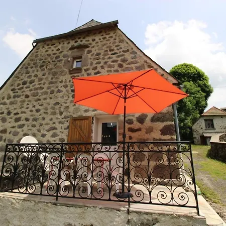 Maison De Caractere A Mandailles-st-julien, 4 Pers, Proche Puy Mary, Jardin, Cheminee, Animaux Ok - Fr-1-742-565 Mandailles-Saint-Julien